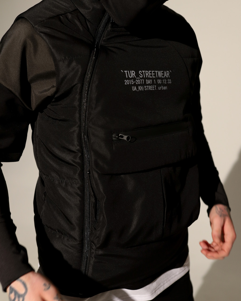 Жилет мужской черный от бренда ТУР модель Мисима TURWEAR - Фото 1