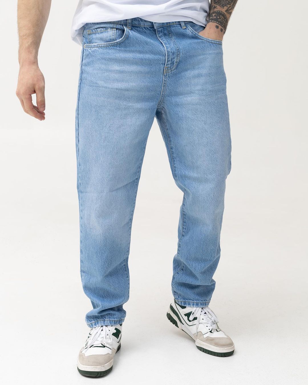 Мужские светлые голубые джинсы BEZET базовые