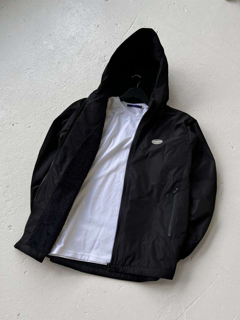 Куртка осень/весна черная подкладка барашек бежевый