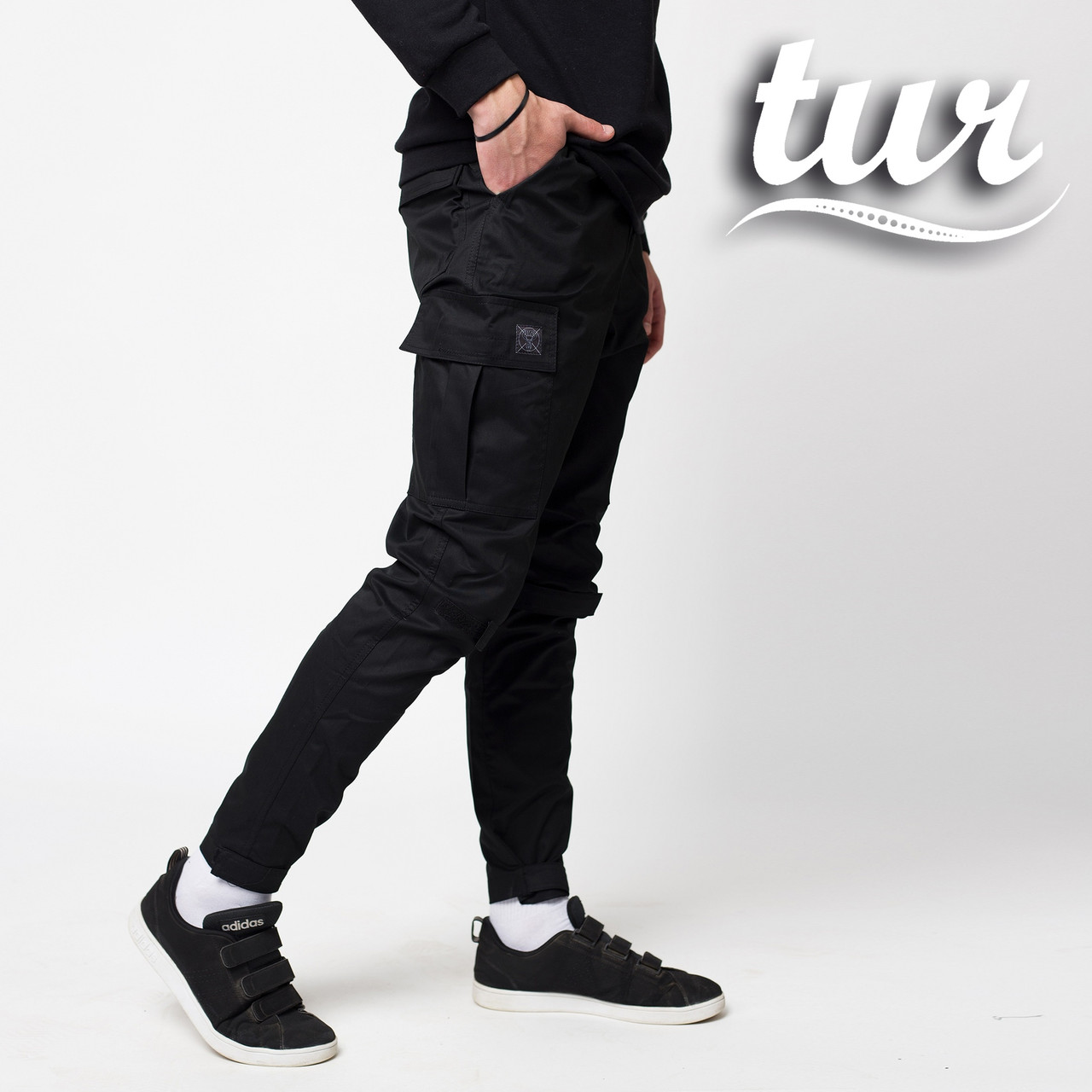 Зауженные карго штаны черные мужские от бренда ТУР Симбиот (Symbiote) TURWEAR