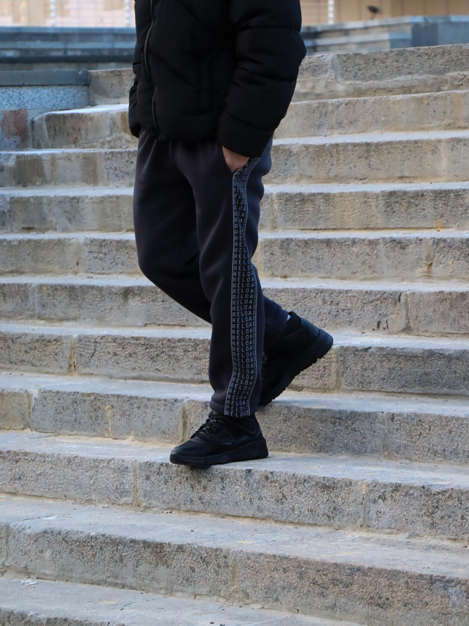 Чоловічі теплі спортивні штани з принтом Enjoy Reload графіт - Фото 3