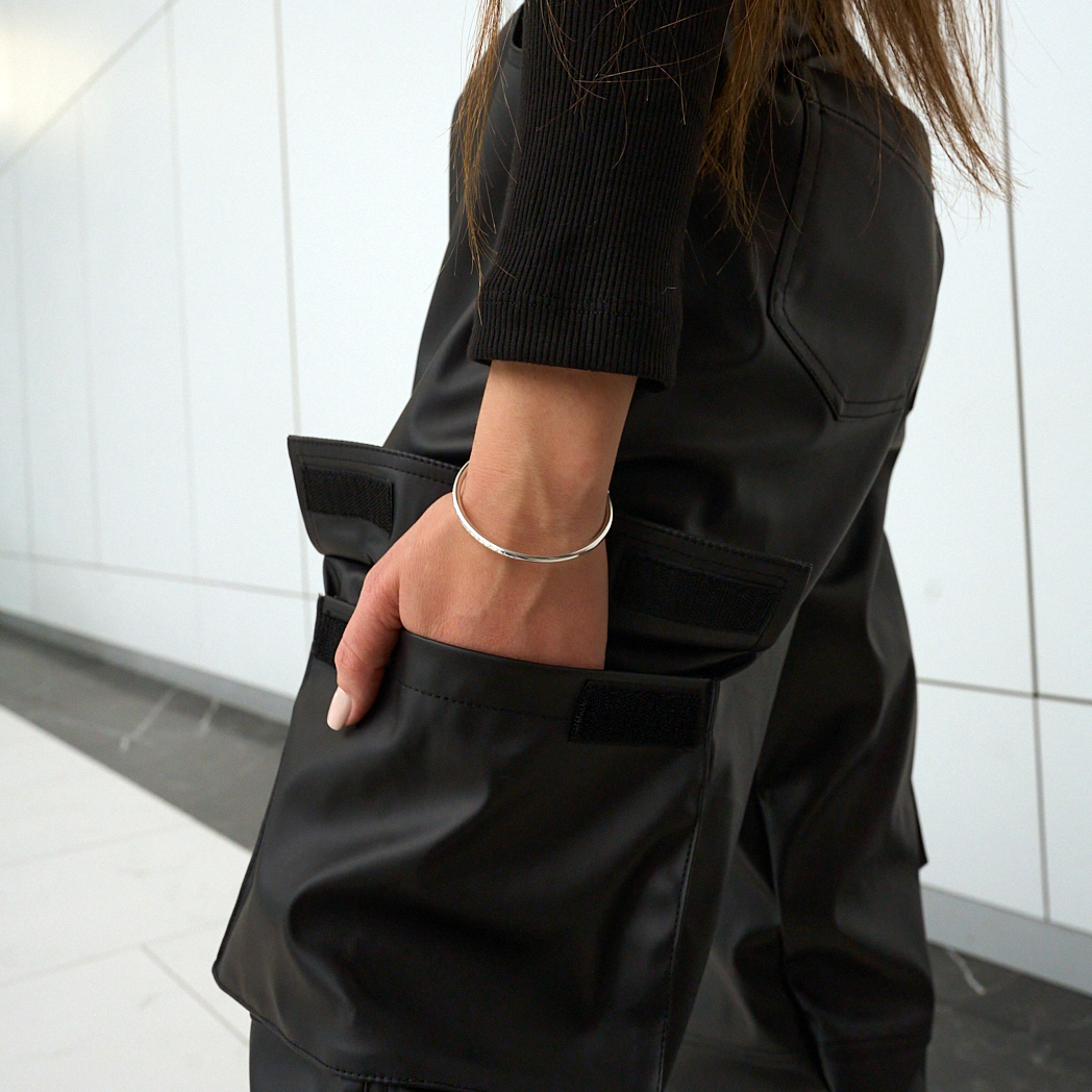 Брюки-карго жіночі Street Leather чорні OGONPUSHKA - Фото 2