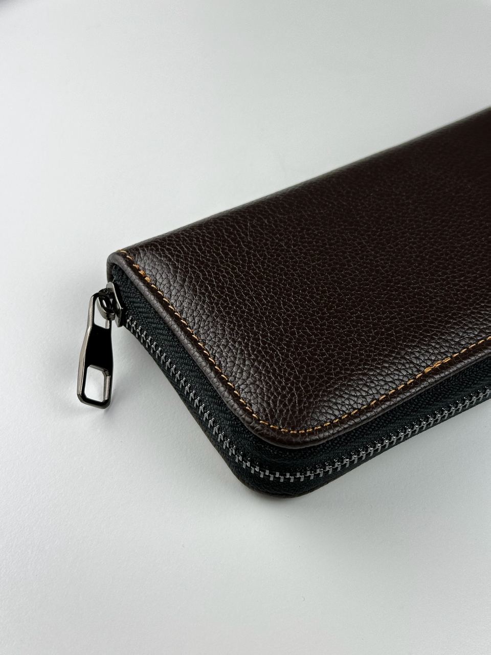 Шкіряний клатч-гаманець із натуральної зернистої шкіри (коричневий) SKILL - Фото 2