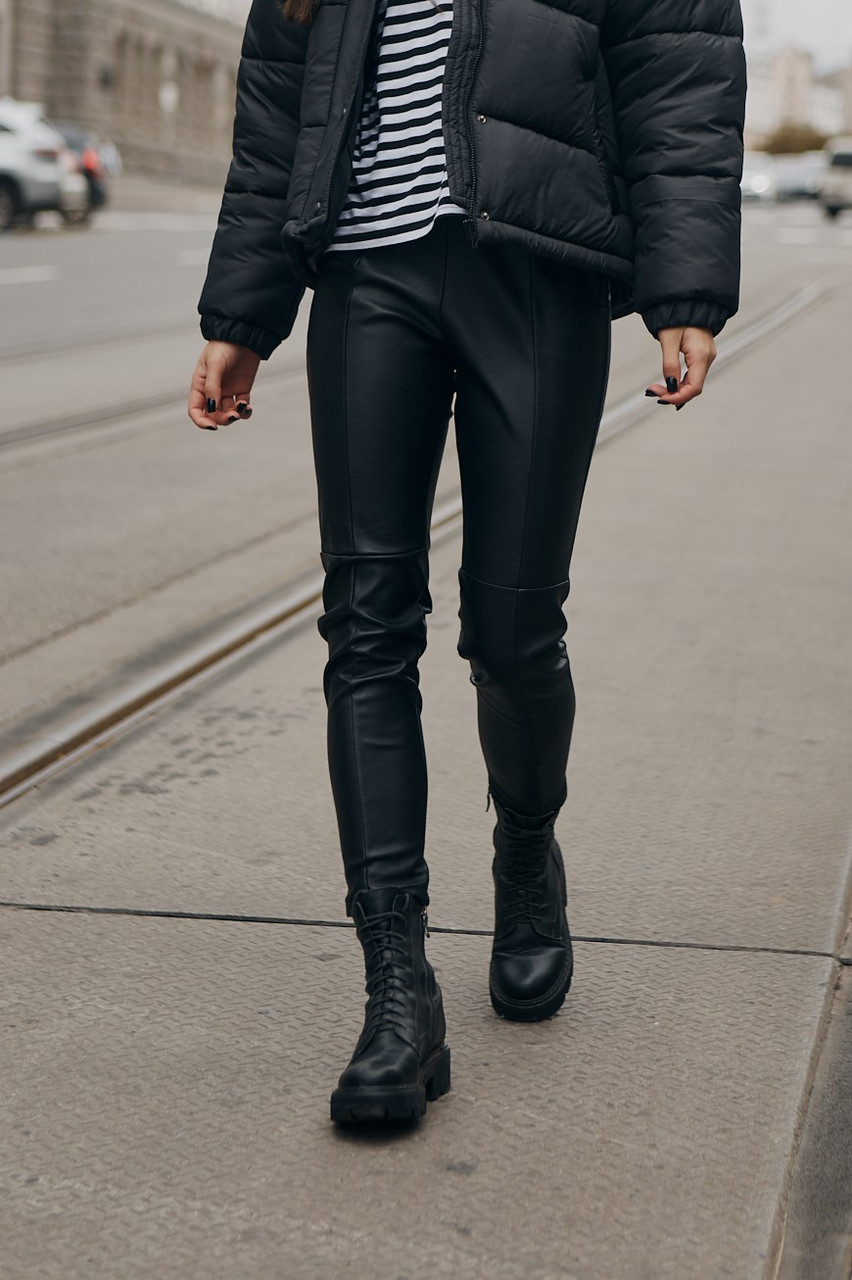 Лосіни із еко-шкіри жіночі чорні від бренду ТУР розмір: S, M TURWEAR - Фото 2