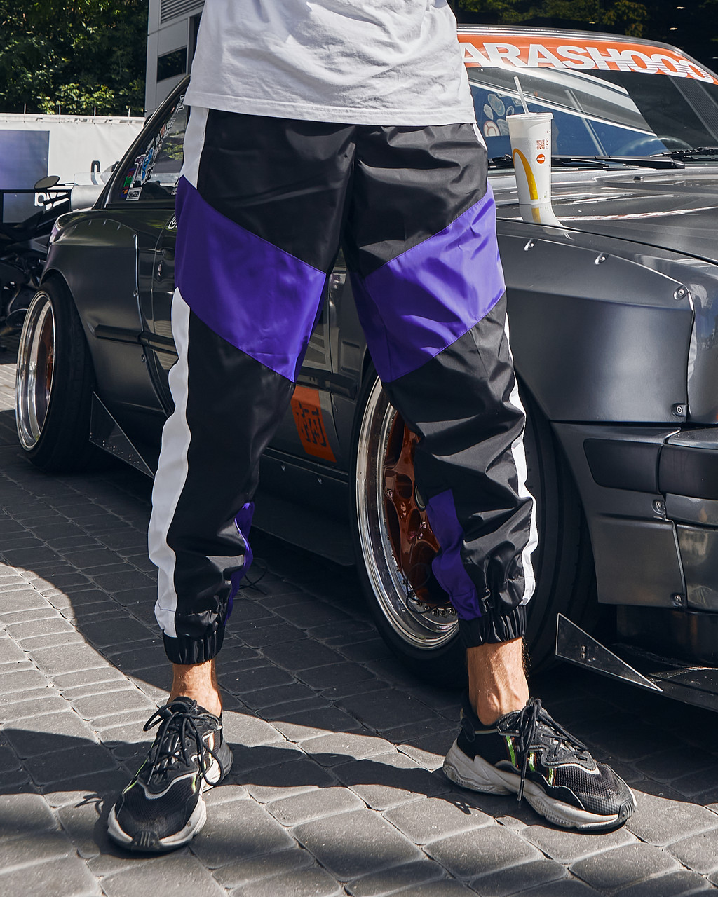 Теплые спортивные штаны Split черно-белые с фиолетовым Пушка Огонь - Фото 3