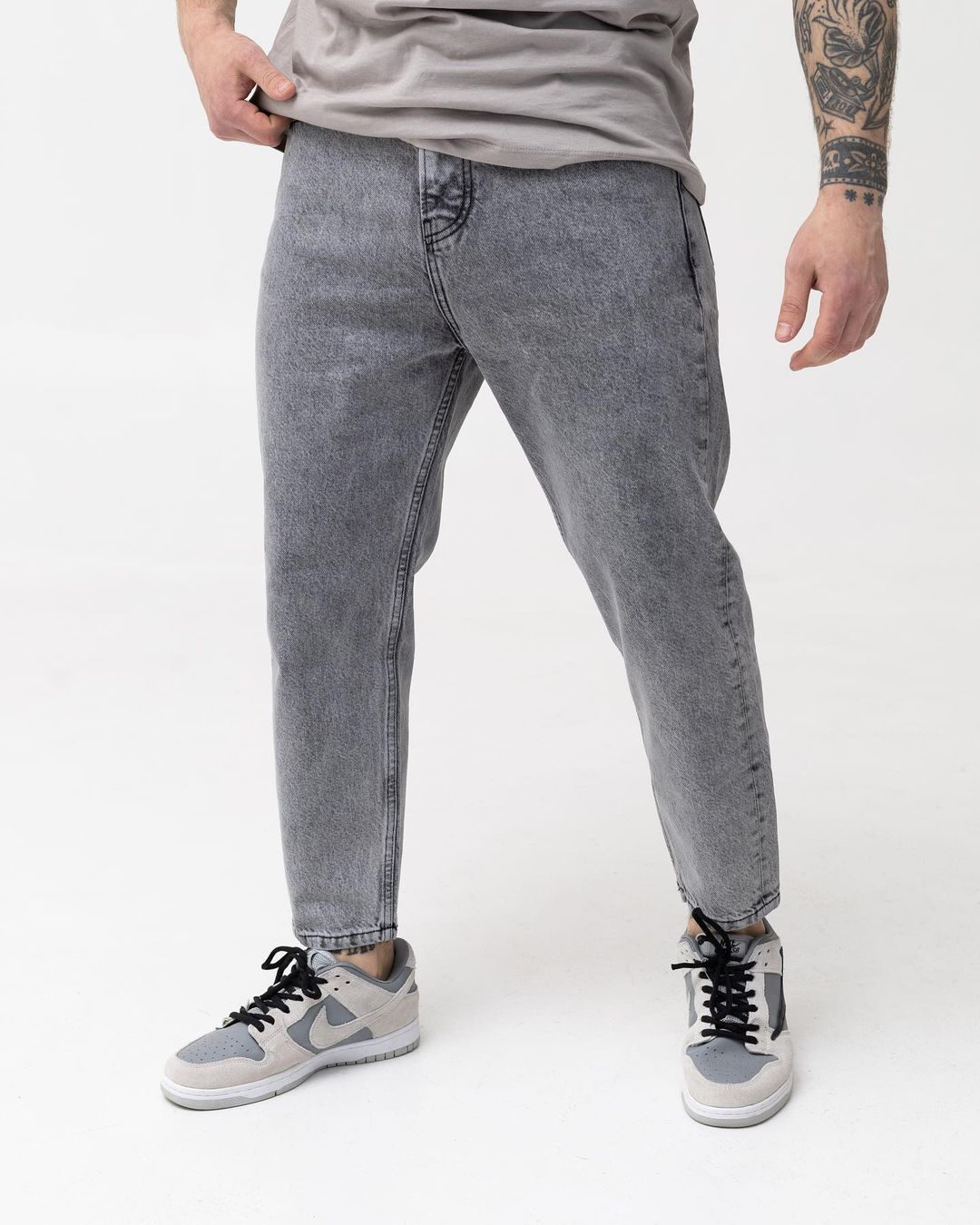 Мужские серые джинсы BEZET базовые бойфренды - Фото 1