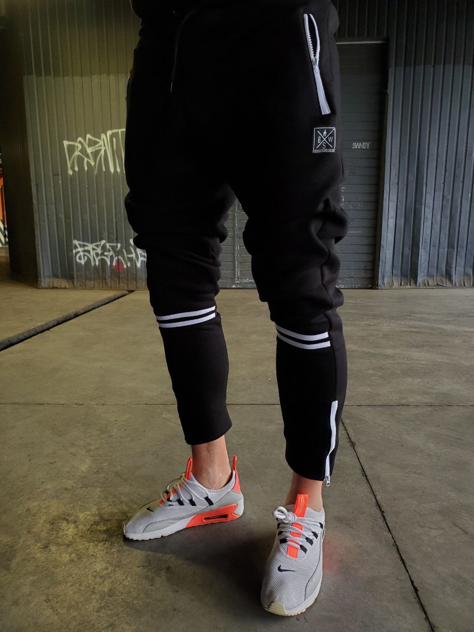 Спортивные брюки мужские теплые черно-серые B.S.W - Фото 1