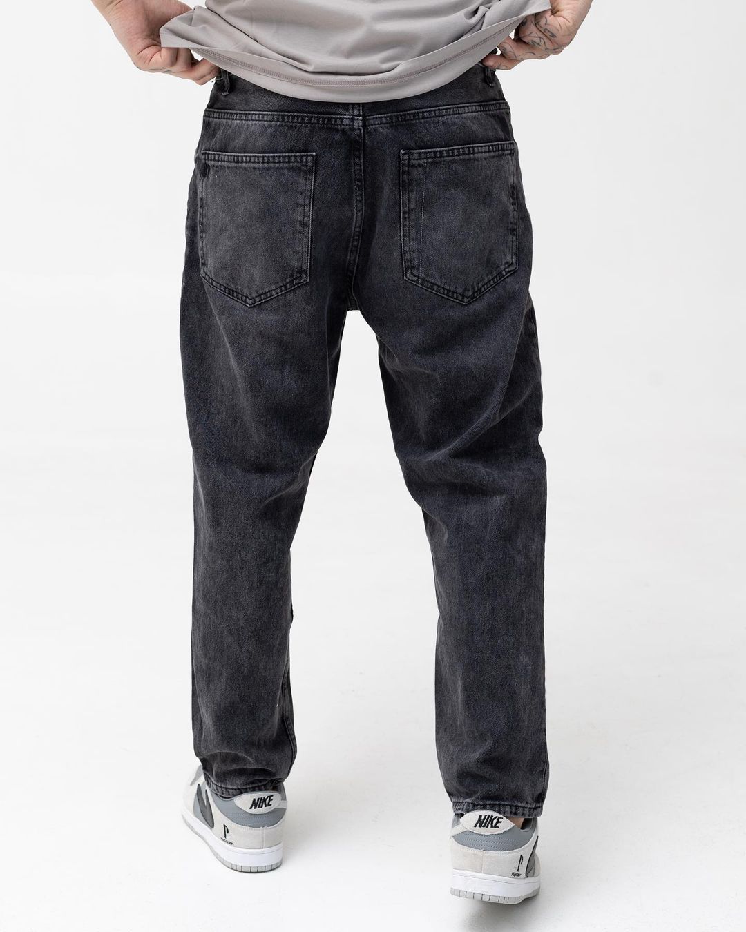 Базовые темно-серые джинсы BEZET с вышивкой - Фото 1