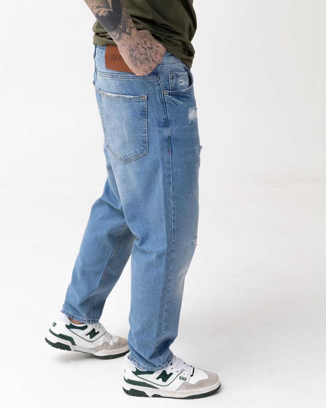 Мужские голубые джинсы BEZET базовые с перфорацией - Фото 2