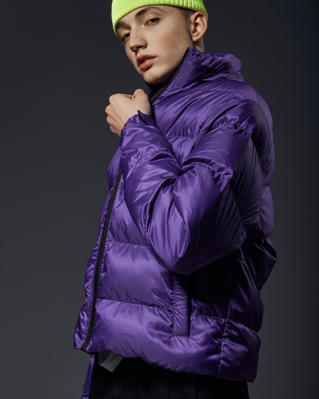 Короткая весенняя куртка-пуховик OGONPUSHKA Holla фиолетовая Пушка Огонь - Фото 9