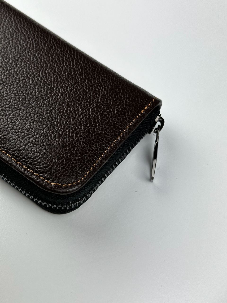 Шкіряний клатч-гаманець із натуральної зернистої шкіри (коричневий) SKILL - Фото 4