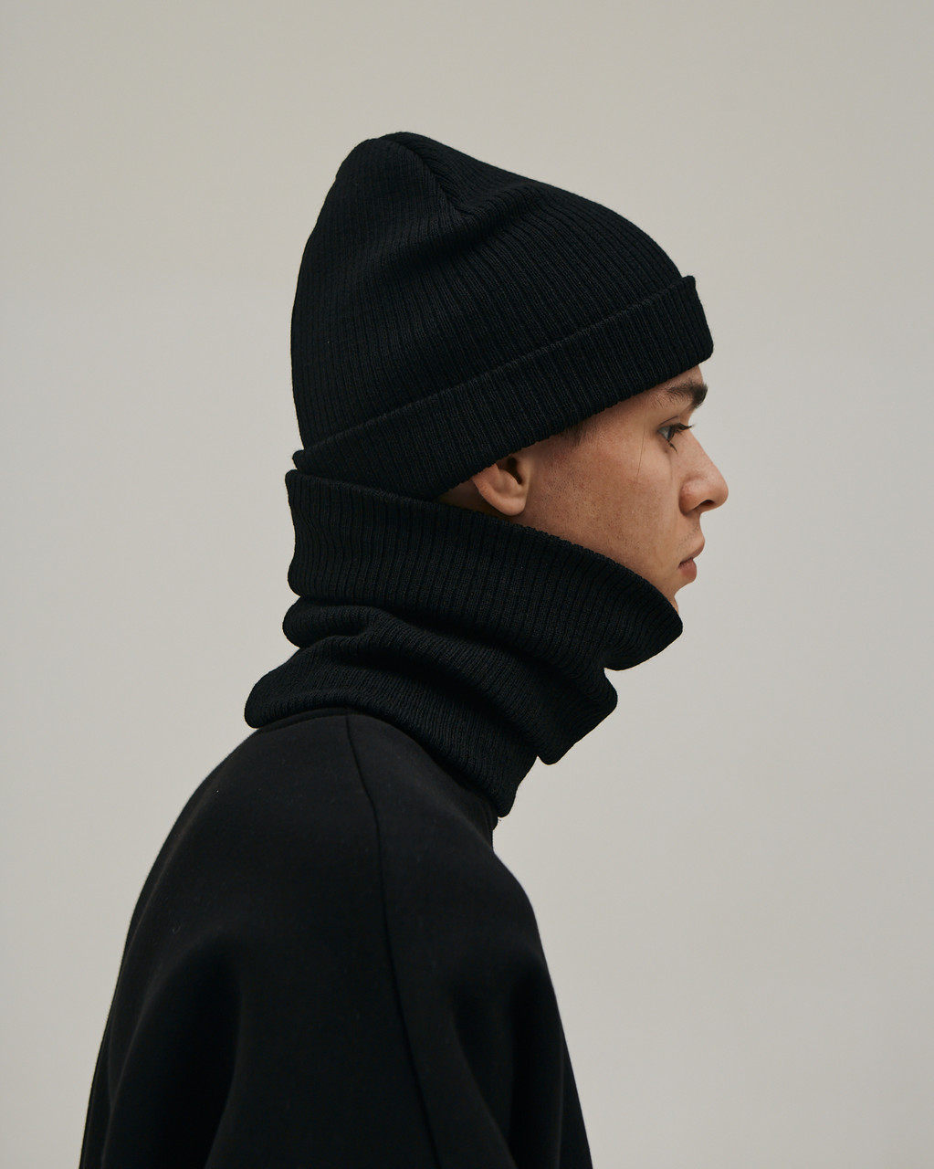 Зимняя шапка и бафф черные комплект от бренда ТУР TURWEAR - Фото 3
