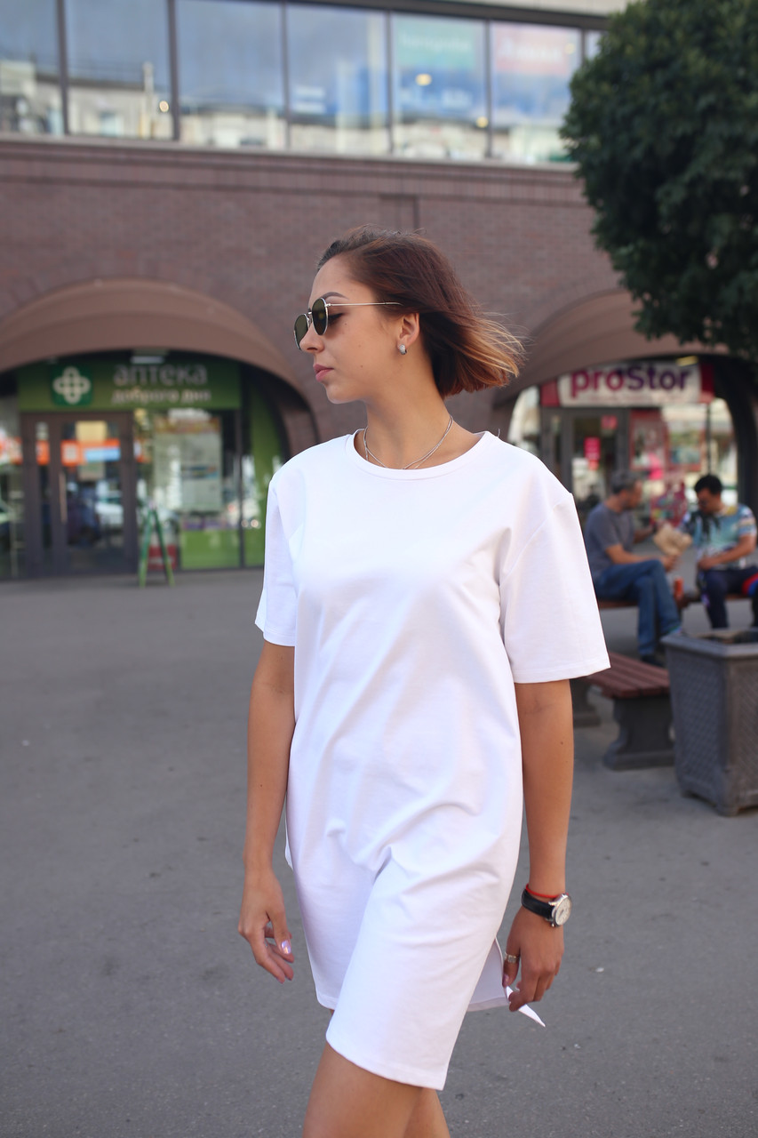 Платье-футболка женское белое бренд ТУР модель Сарина (Sarina) TURWEAR - Фото 3