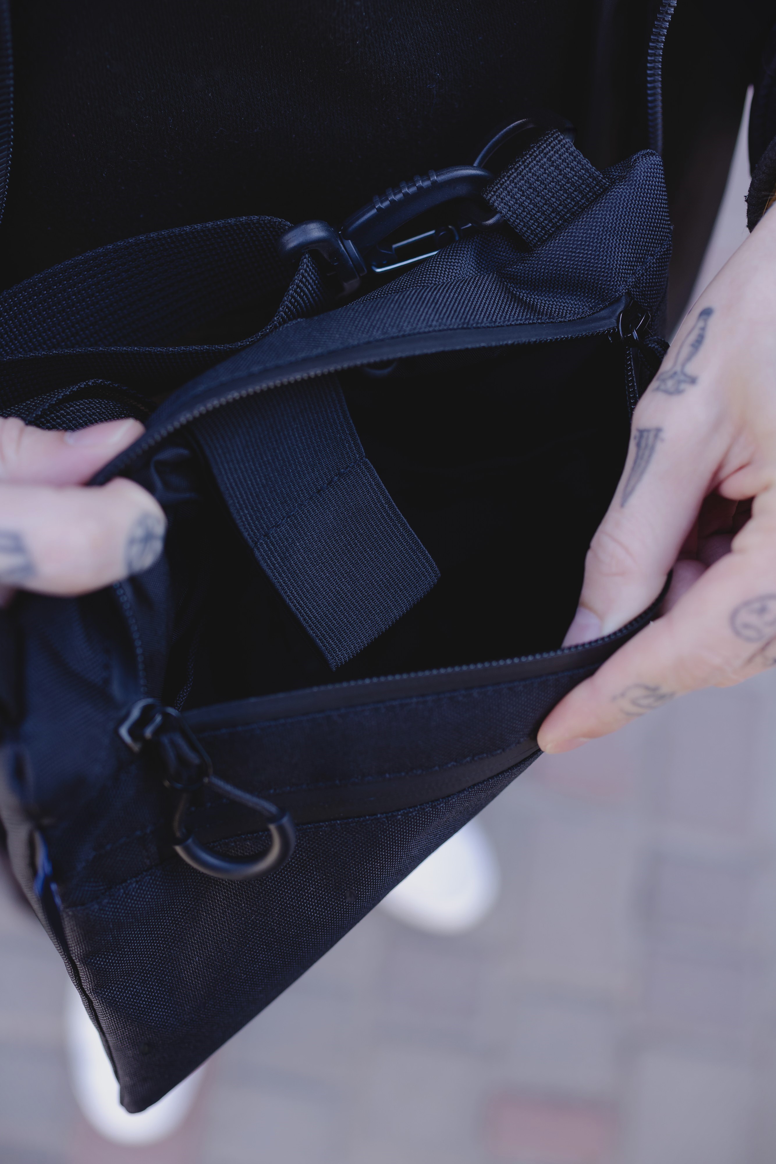 Жіноча сумка через плече Without Brick Reflective Black - Фото 3