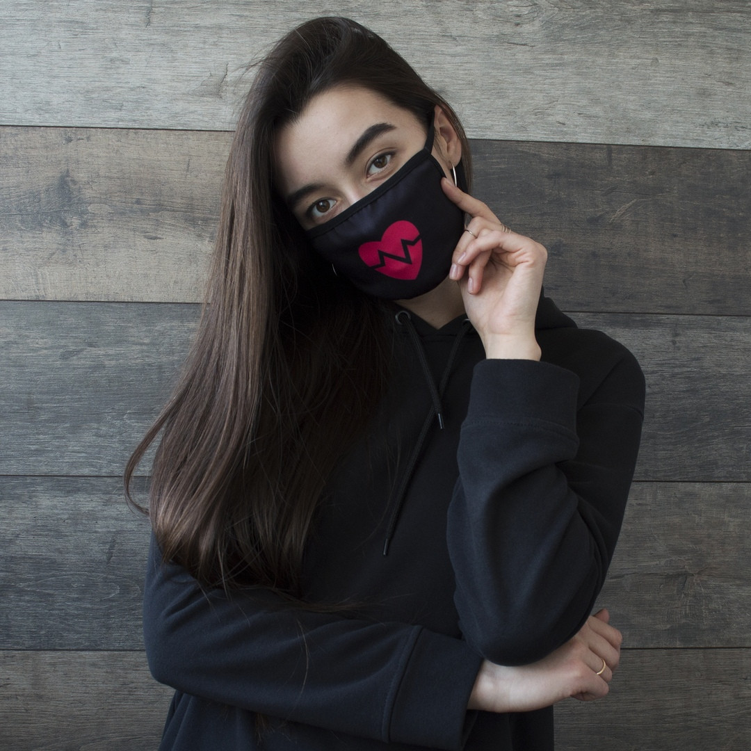 Маска унісекс чорна маска для обличчя з принтом 'Серце' тканинна багаторазова TURWEAR