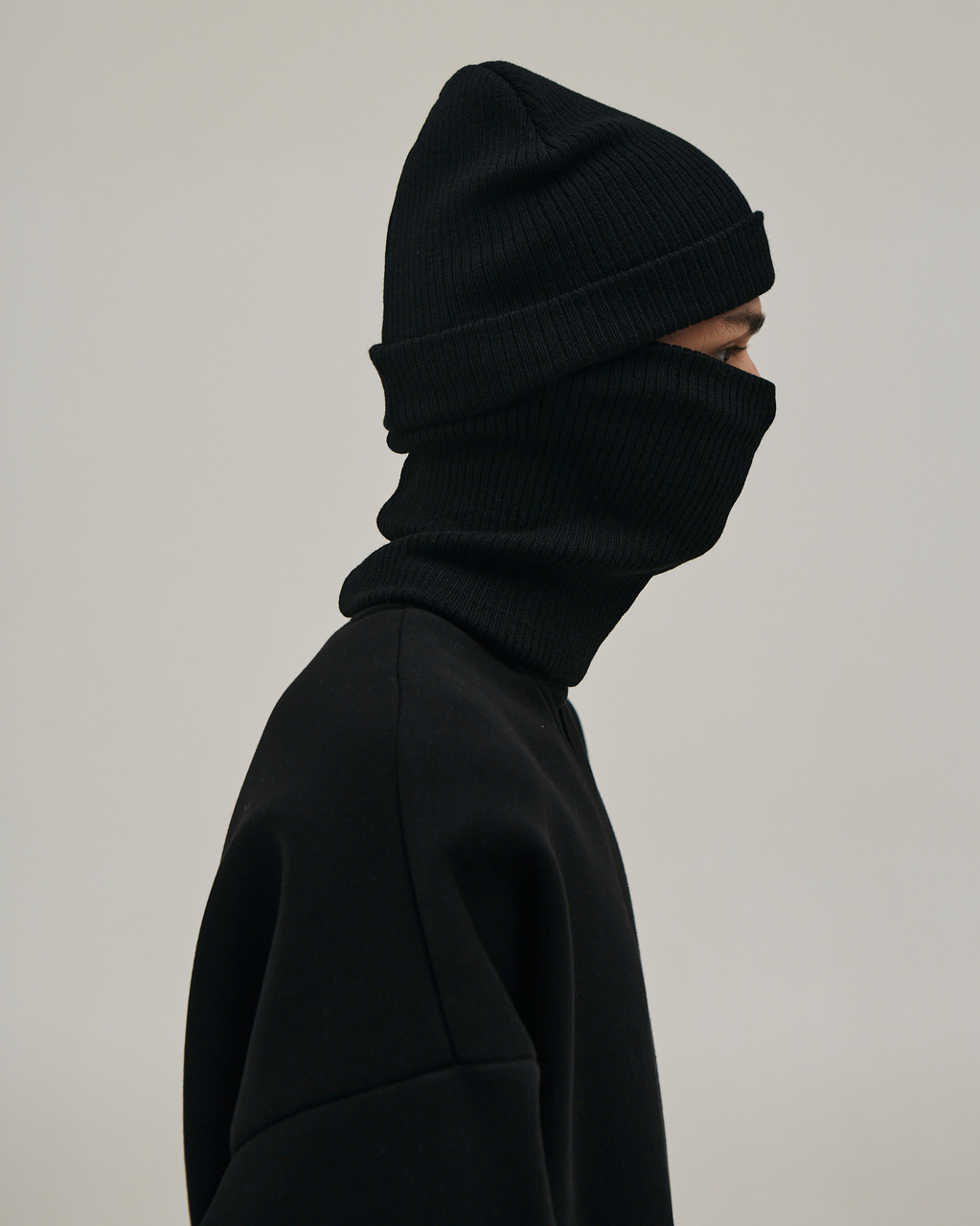 Зимняя шапка и бафф черные комплект от бренда ТУР TURWEAR - Фото 4