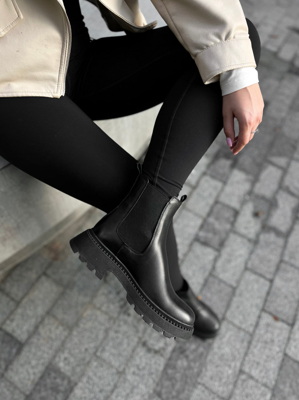 Ботинки женские Chelsi Pure - чорний - Фото 3