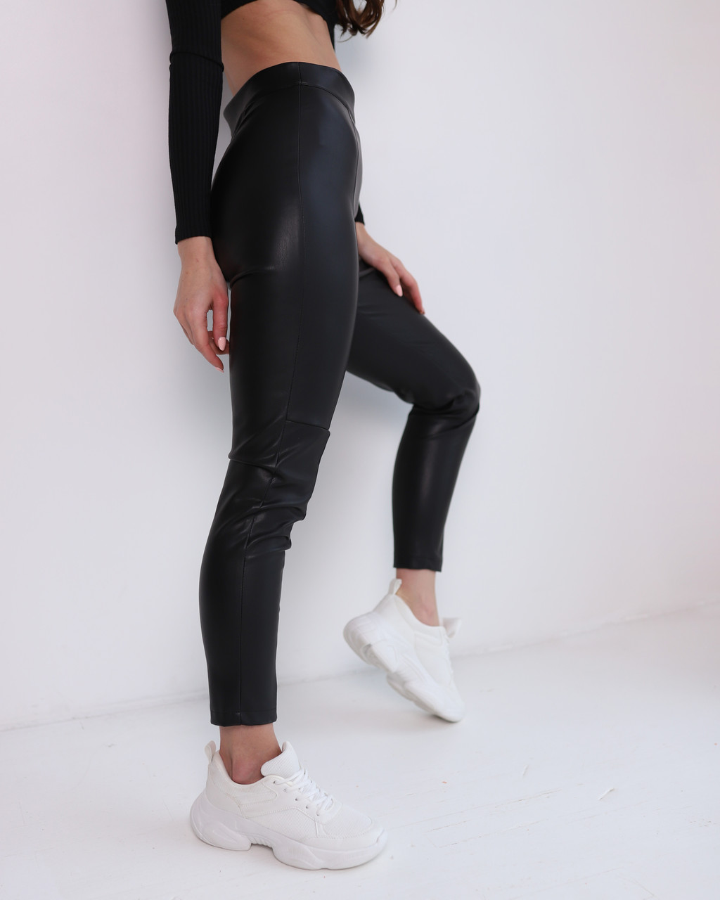 Лосіни із еко-шкіри жіночі чорні від бренду ТУР розмір: S, M TURWEAR - Фото 5