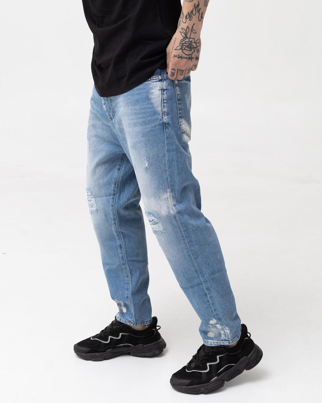 Базові сині джинси BEZET з потертостями - Фото 3