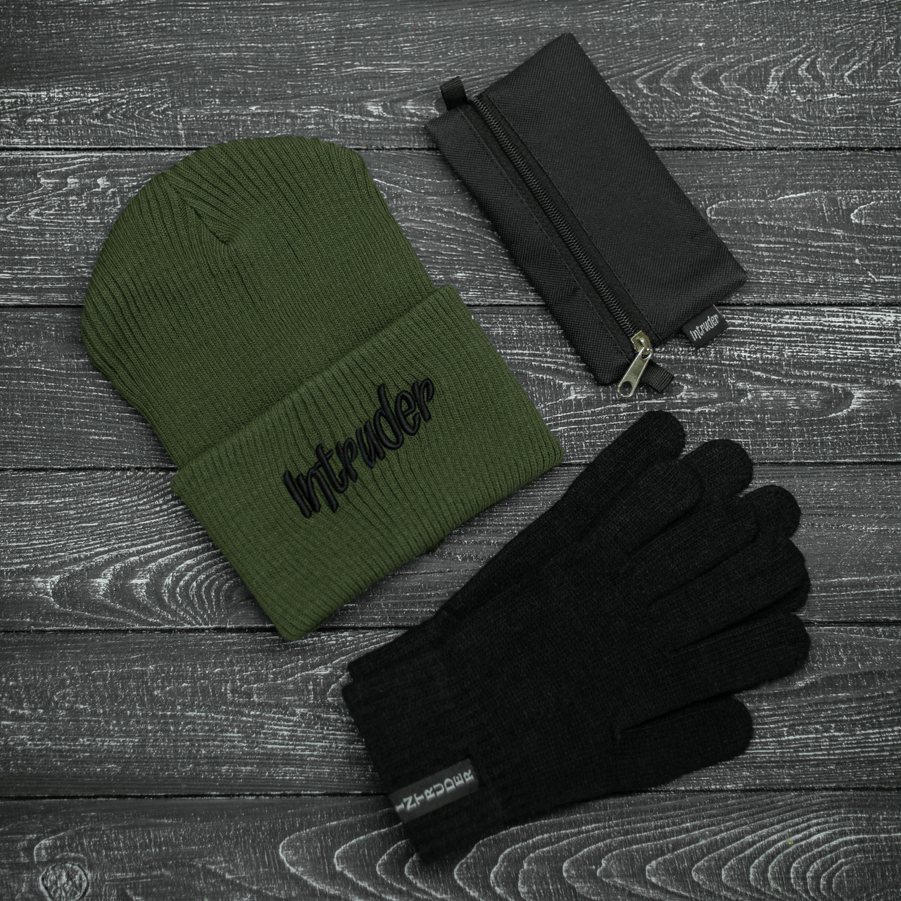 Шапка Intruder зимняя big logo хаки и перчатки черные, зимний комплект