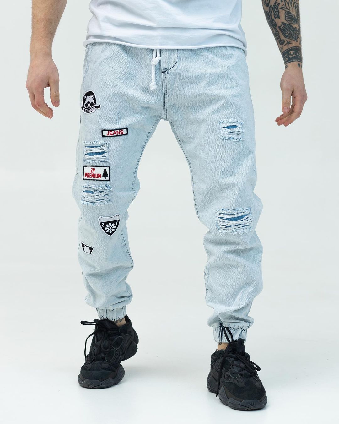 Блакитні чоловічі джинси бойфренди BEZET BASIC з перфорацією