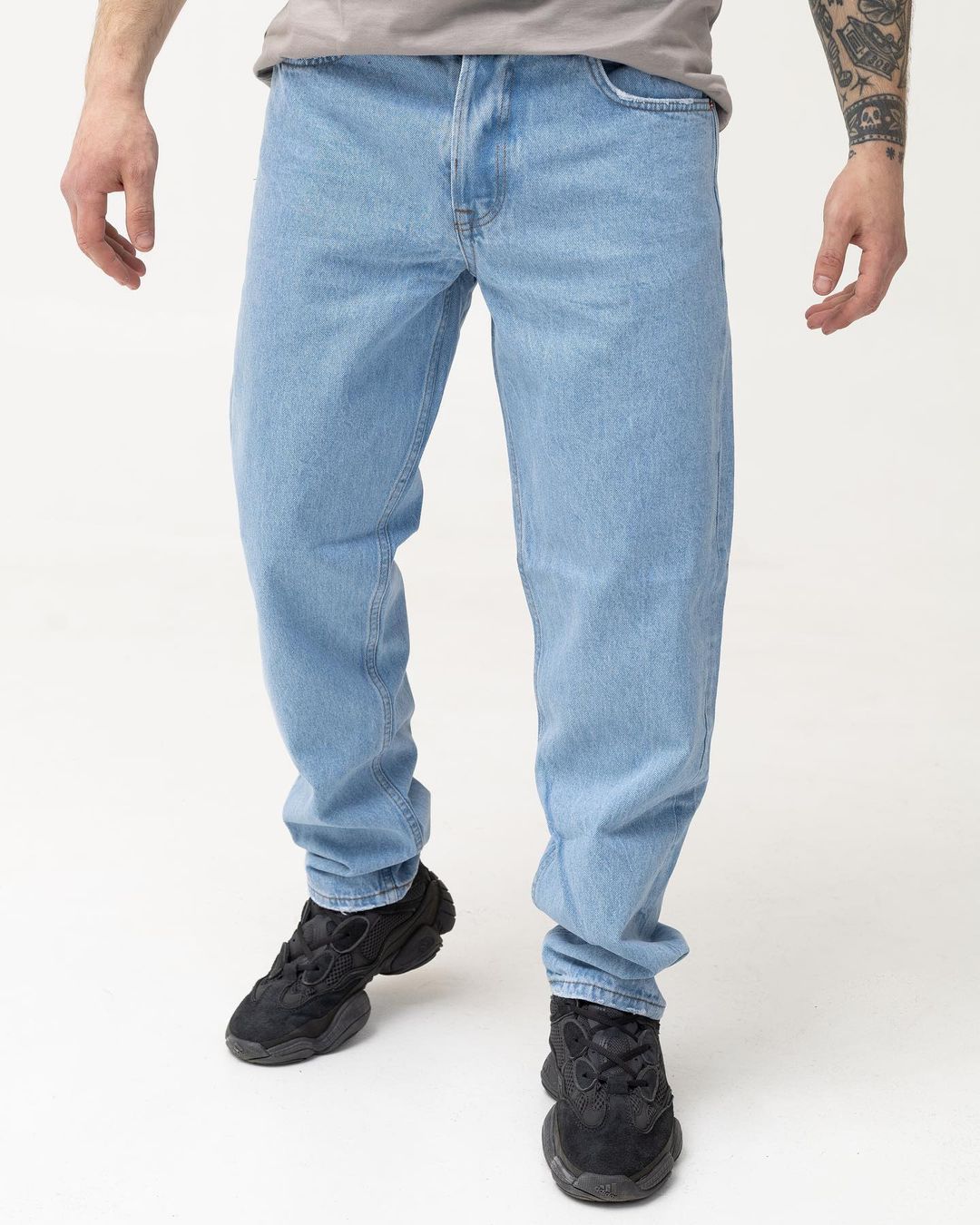 Мужские светлые голубые джинсы BEZET базовые однотонные