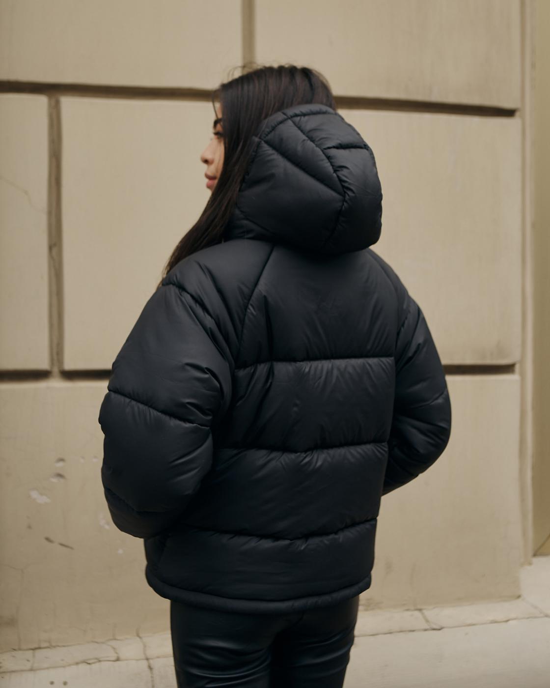 Куртка жіноча оверсайз чорна від бренду ТУР модель Сара TURWEAR - Фото 3