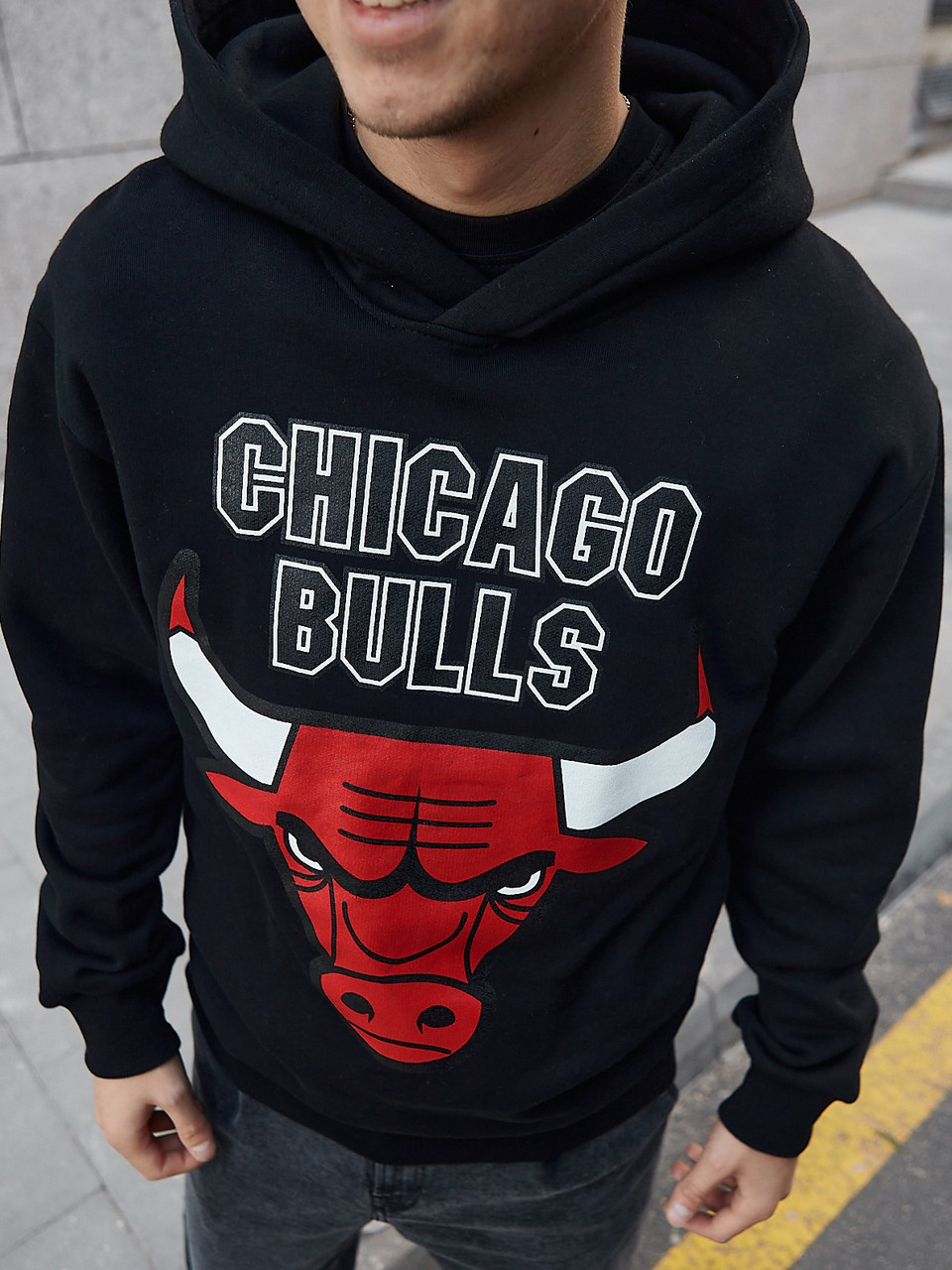Худи мужской чёрный с принтом Chicago Bulls от бренда ТУР TURWEAR - Фото 6