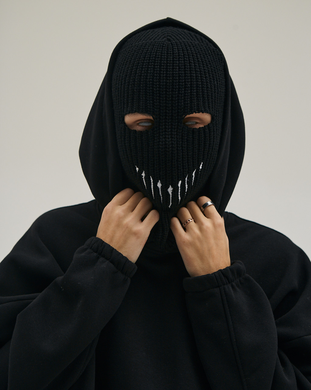 Молодіжна Балаклава Веном із вишивкою від бренду ТУР чорний TURWEAR - Фото 6