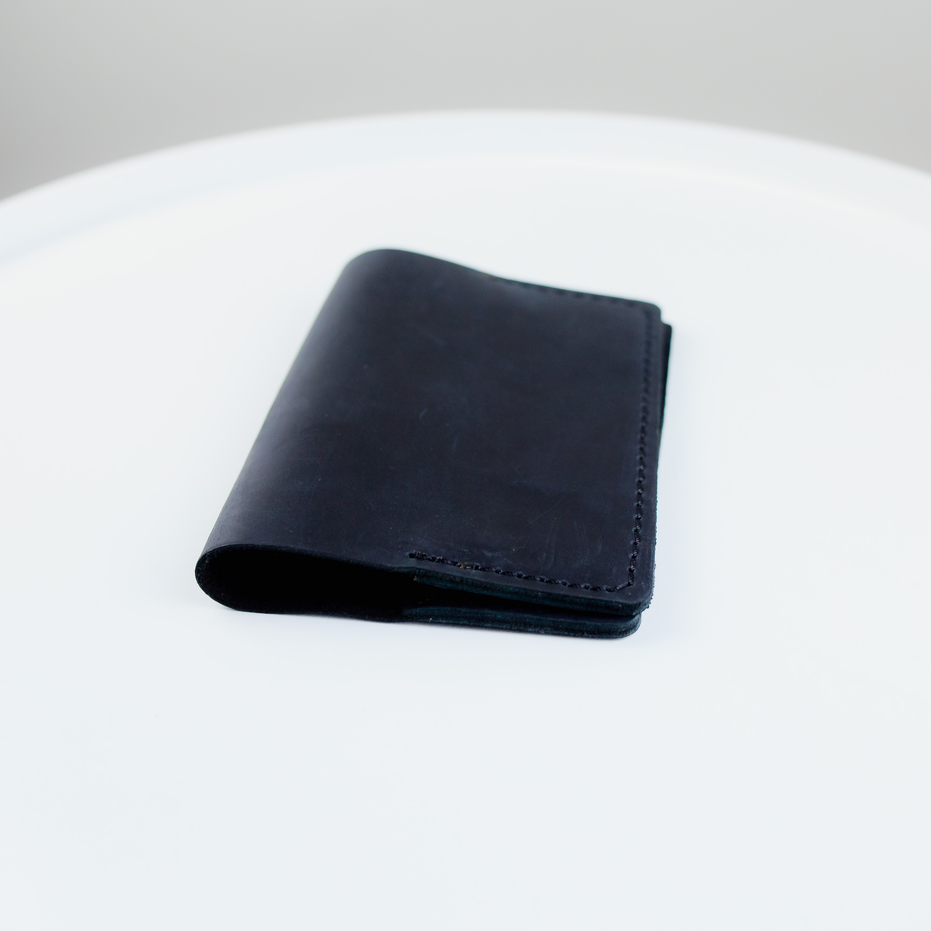 Обкладинка на паспорт із натуральної шкіри чорна SKILL - Фото 6