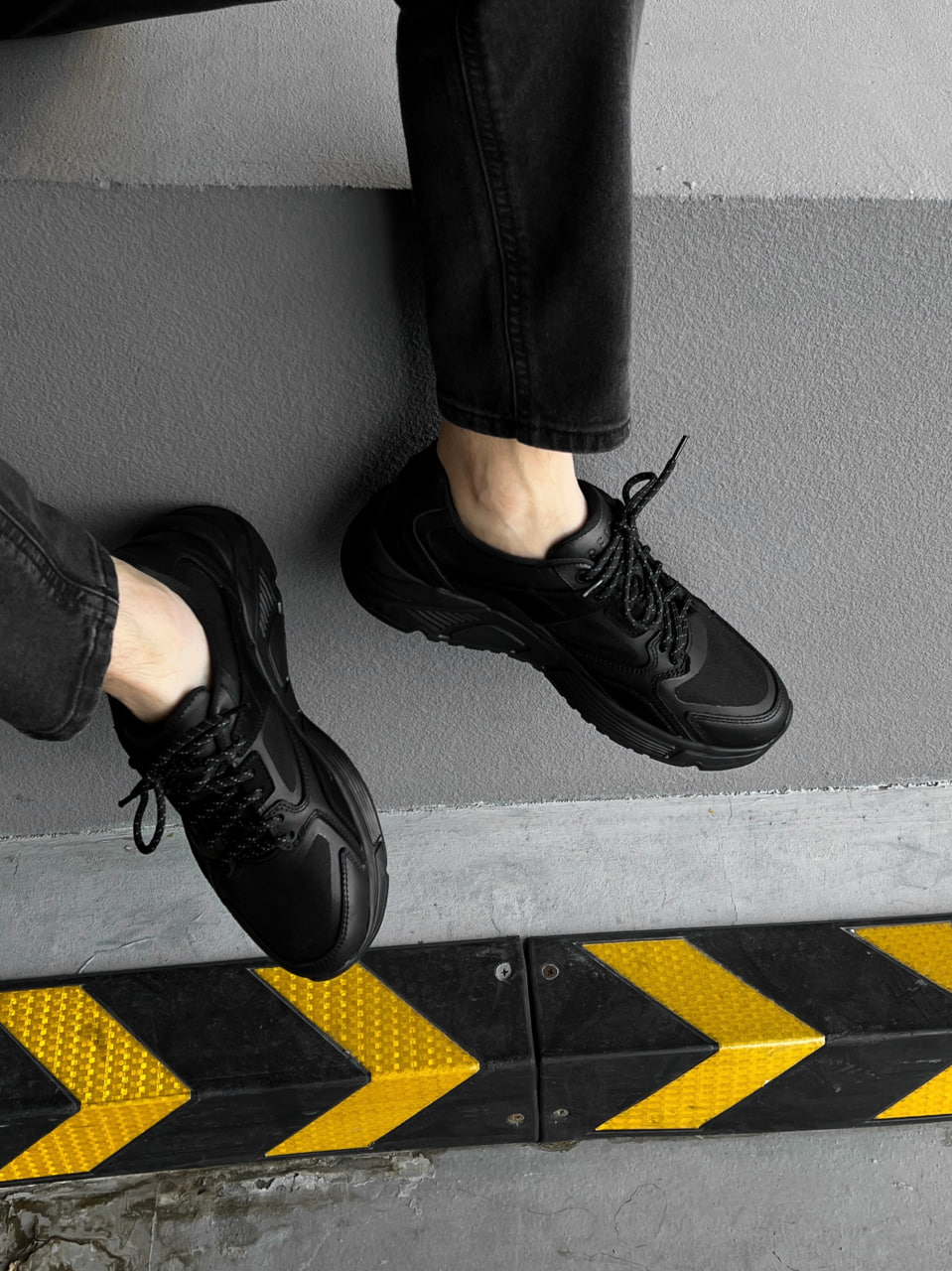 Чоловічі кросівки шкіряні Ultimate чорні (водонепроникні) - Фото 6