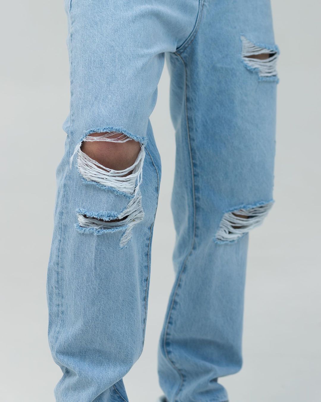 Блакитні джинси з перфорацією BEZET  - Фото 4