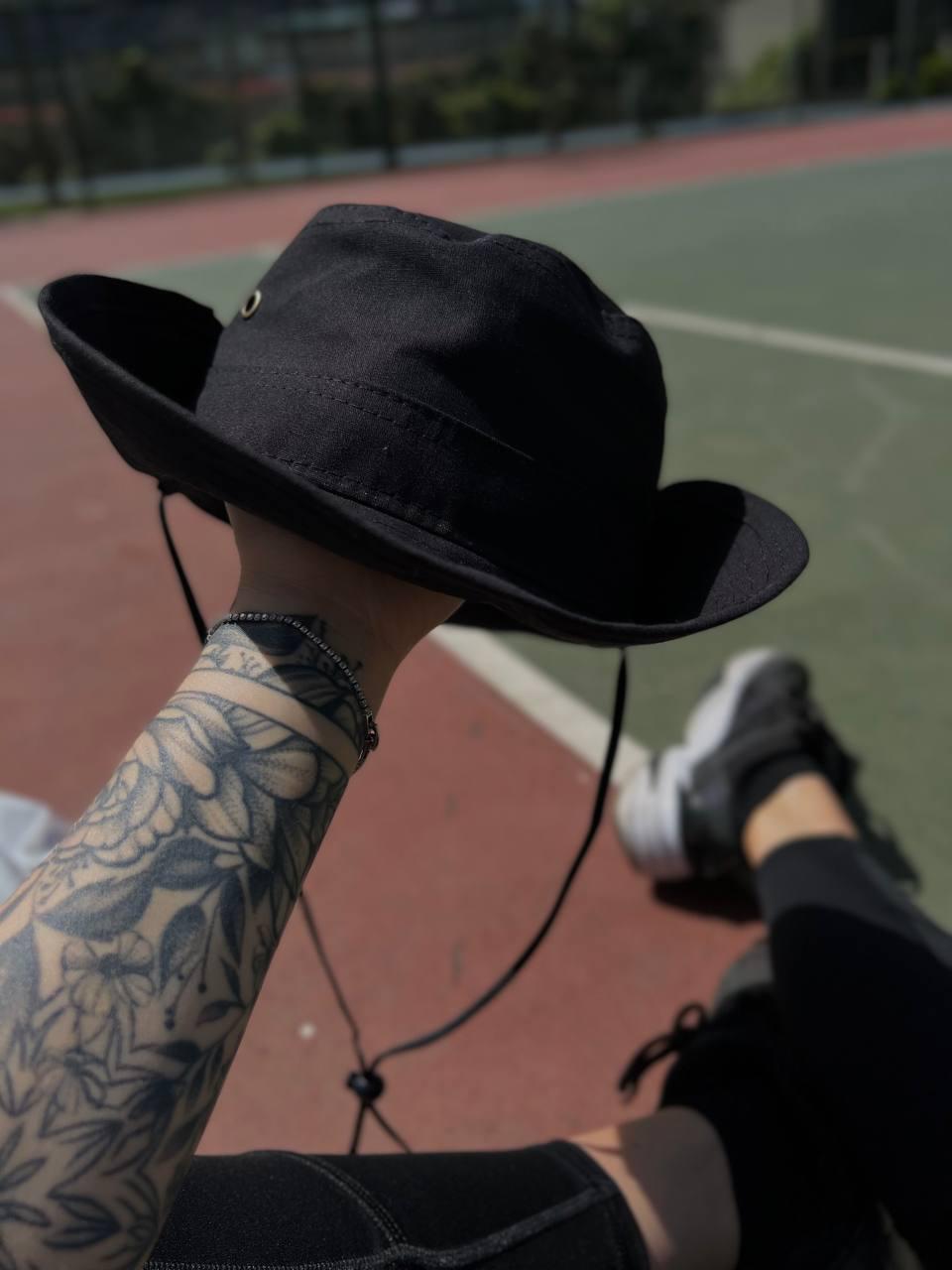 Чоловічий літній капелюх чорний Intruder