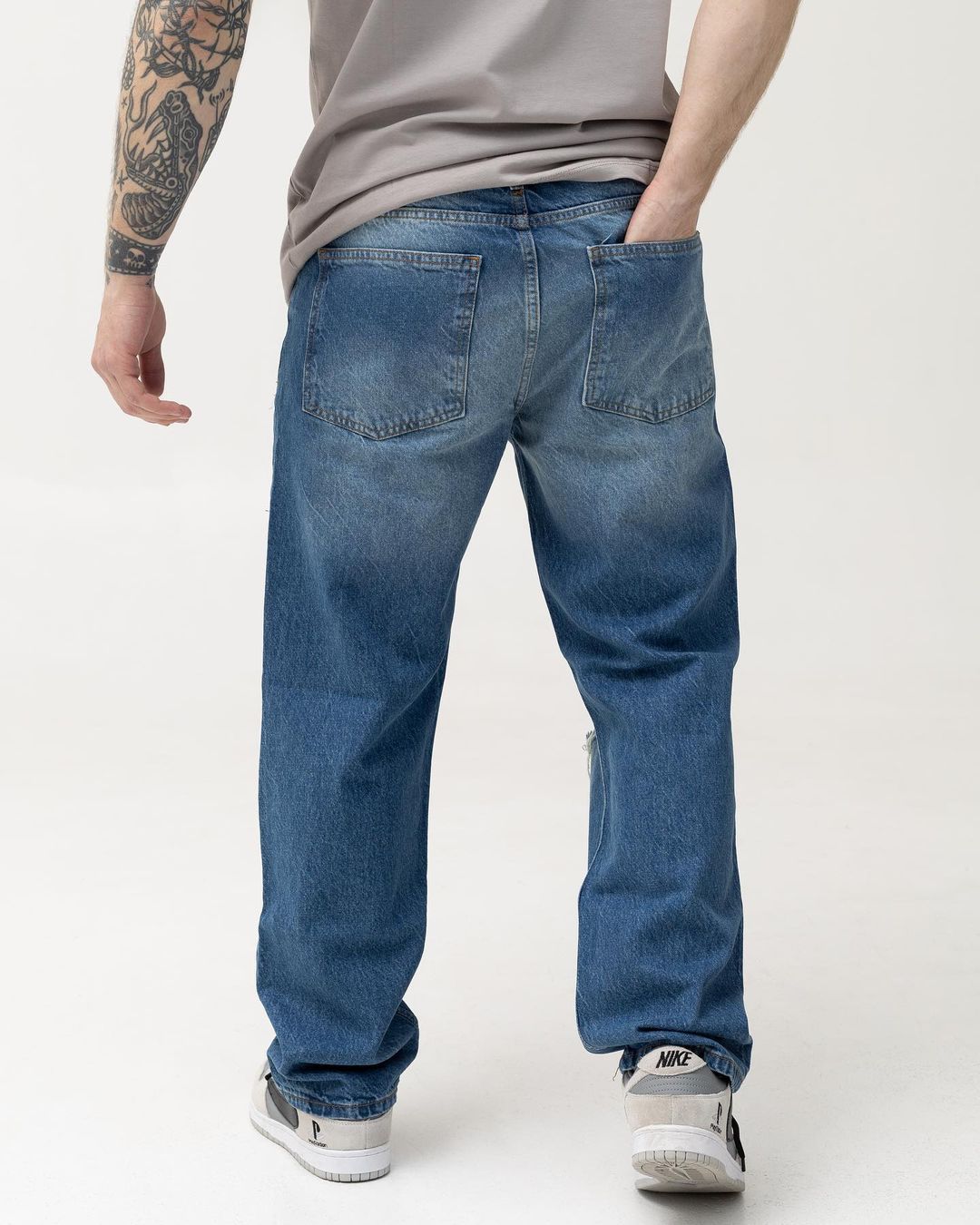 Мужские синие джинсы BEZET базовые рваные - Фото 3