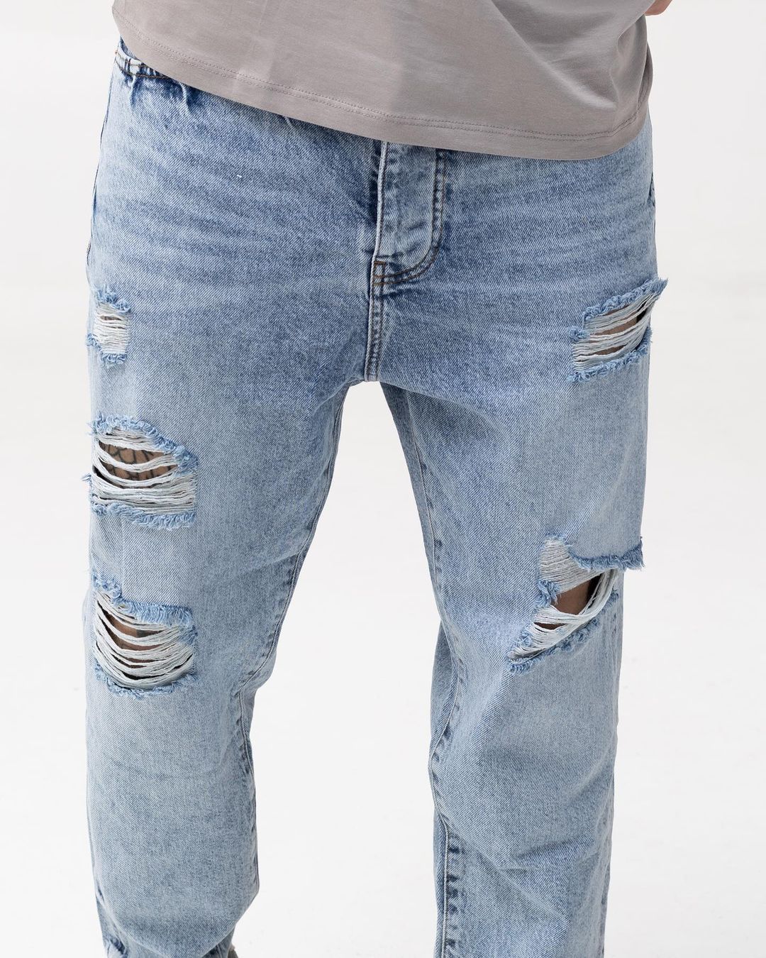 Чоловічі блакитні джинси BEZET з перфорацією - Фото 5