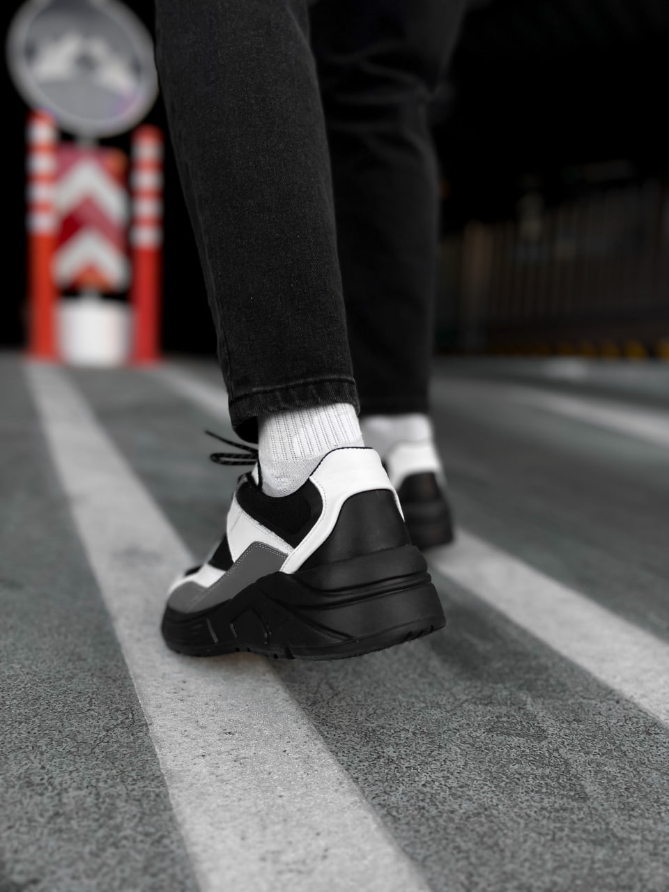 Мужские кроссовки кожаные Ultimate черно-белые (водонепроницаемые) - Фото 2